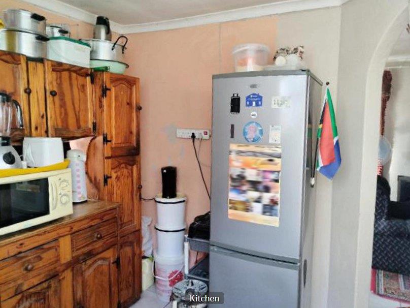 2 Bedroom Property for Sale in Umrhabulo Triangle Western Cape